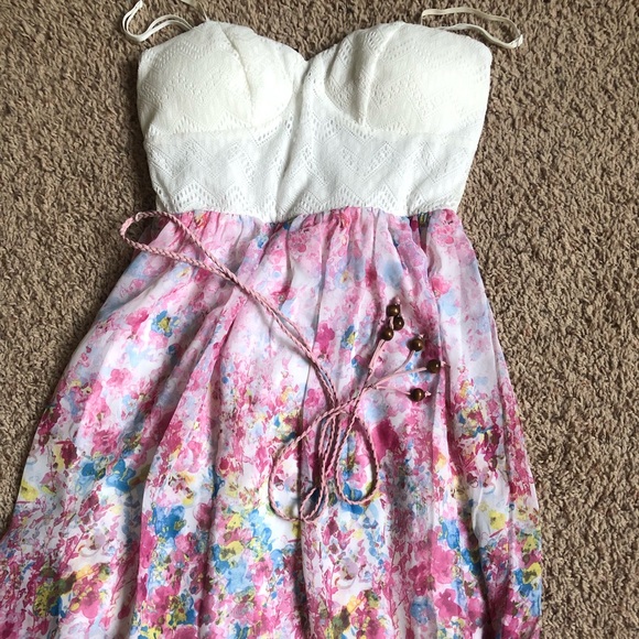 Flower dress - Picture 2 of 2
